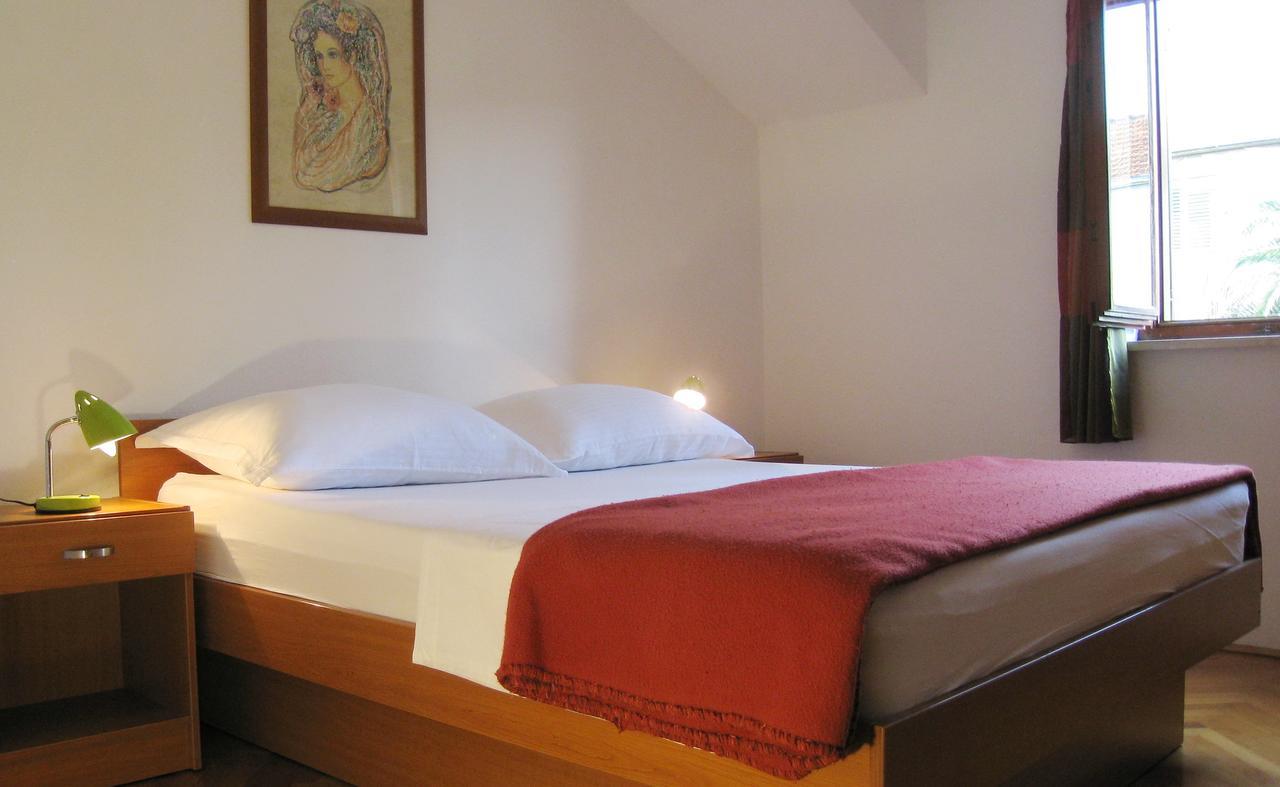 Apartments Raic Supetar Extérieur photo
